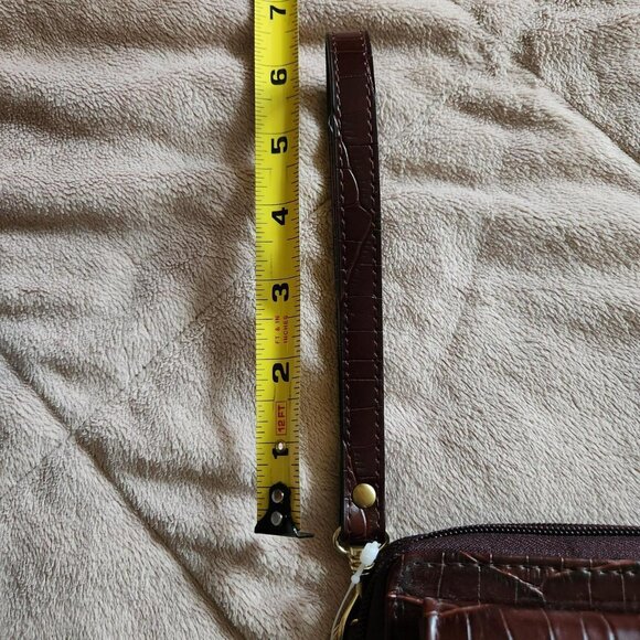 SONOMA burgundy brown wristlet wallet crocodile print NWT minimalist academic - Picture 8 of 8